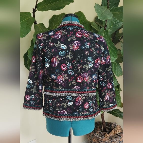 Loft Cropped Blazer - Picture 2 of 8